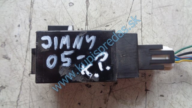 relé na predné stierače na suzuki jimny, 38650-76J00